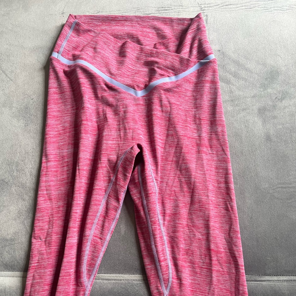 Pink Textured Leggings with Relaxed Fit